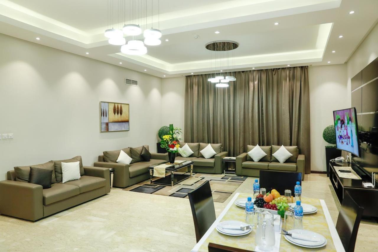 Ruru Tower Aparthotel Manama Eksteriør bilde